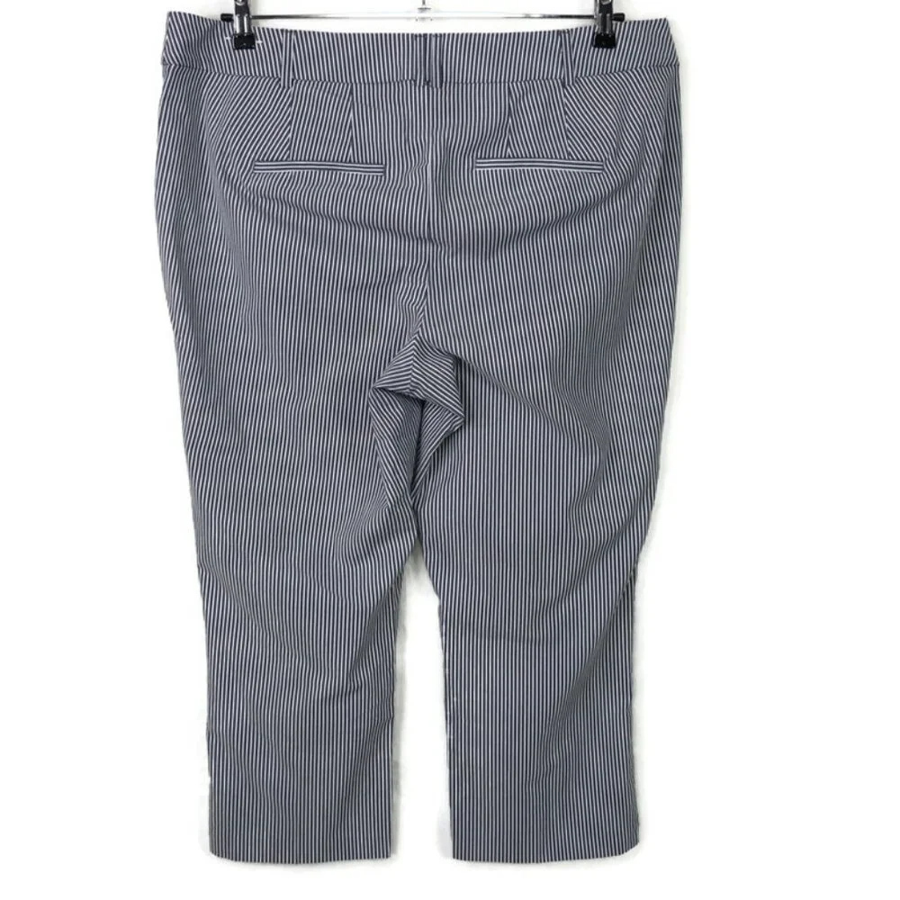 Lane Bryant The Allie Blue Grey White Striped Capri Pants Size 14‎ Stretch